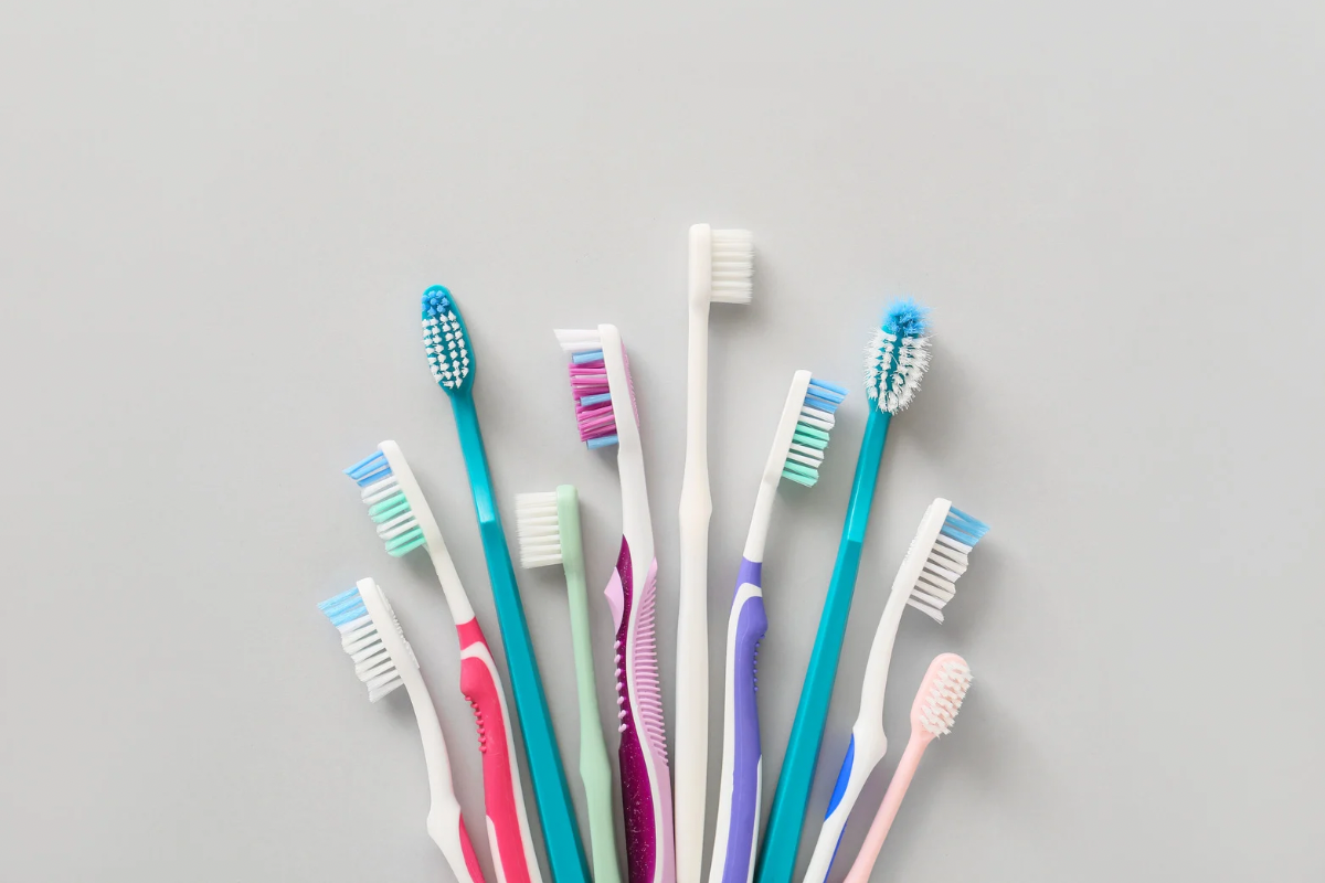 🦷あなたにぴったりの歯ブラシは？正しい選び方で口腔ケアをもっと効果的に！🦷