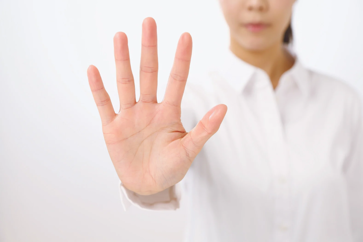 🦷永久歯がグラグラしたら要注意！—原因と正しい対処法🦷